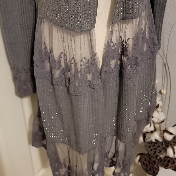 Vocal Gray Cardigan with Lace Detail Duster NWOT - Picture 3 of 9